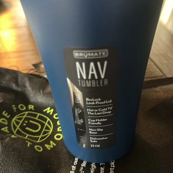 Brumate NAV 22oz in Matte Navy. Brand New! - Picture 3 of 5